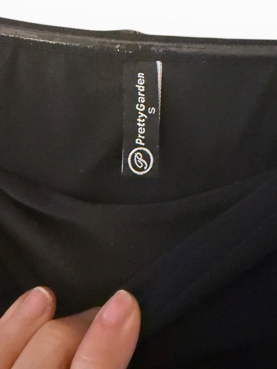 Strapless Black Bodycon Midi Dress - Sleek Evening Wear - Picture 6 of 9